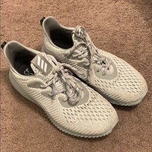 Adidas AlphaBounce White/Silver Shoes Size 7.5